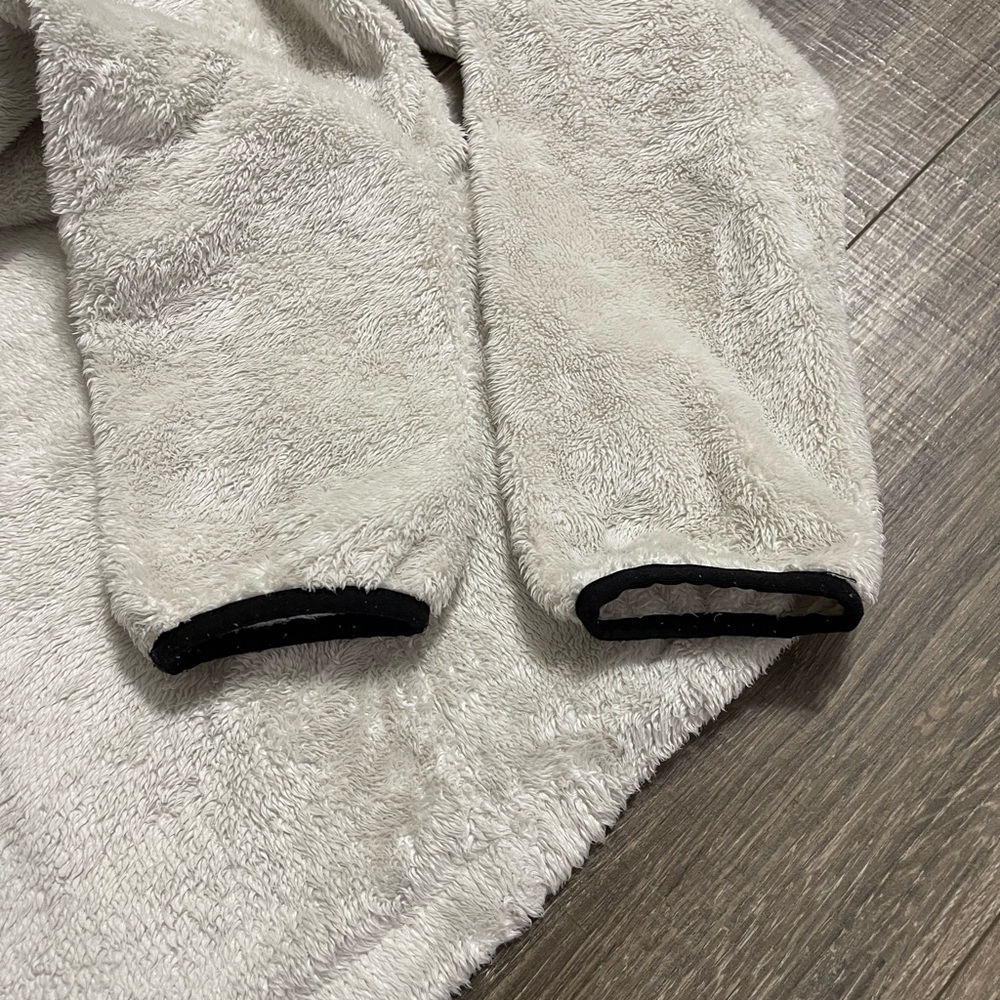 The North Face Osito jacket! - Picture 5 of 5